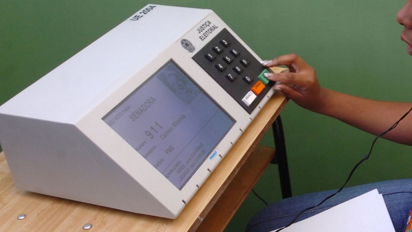 Eleitor pode confirmar voto nulo ou branco na urna eletr&ocirc;nica -  (crédito: Juarez Rodrigues)