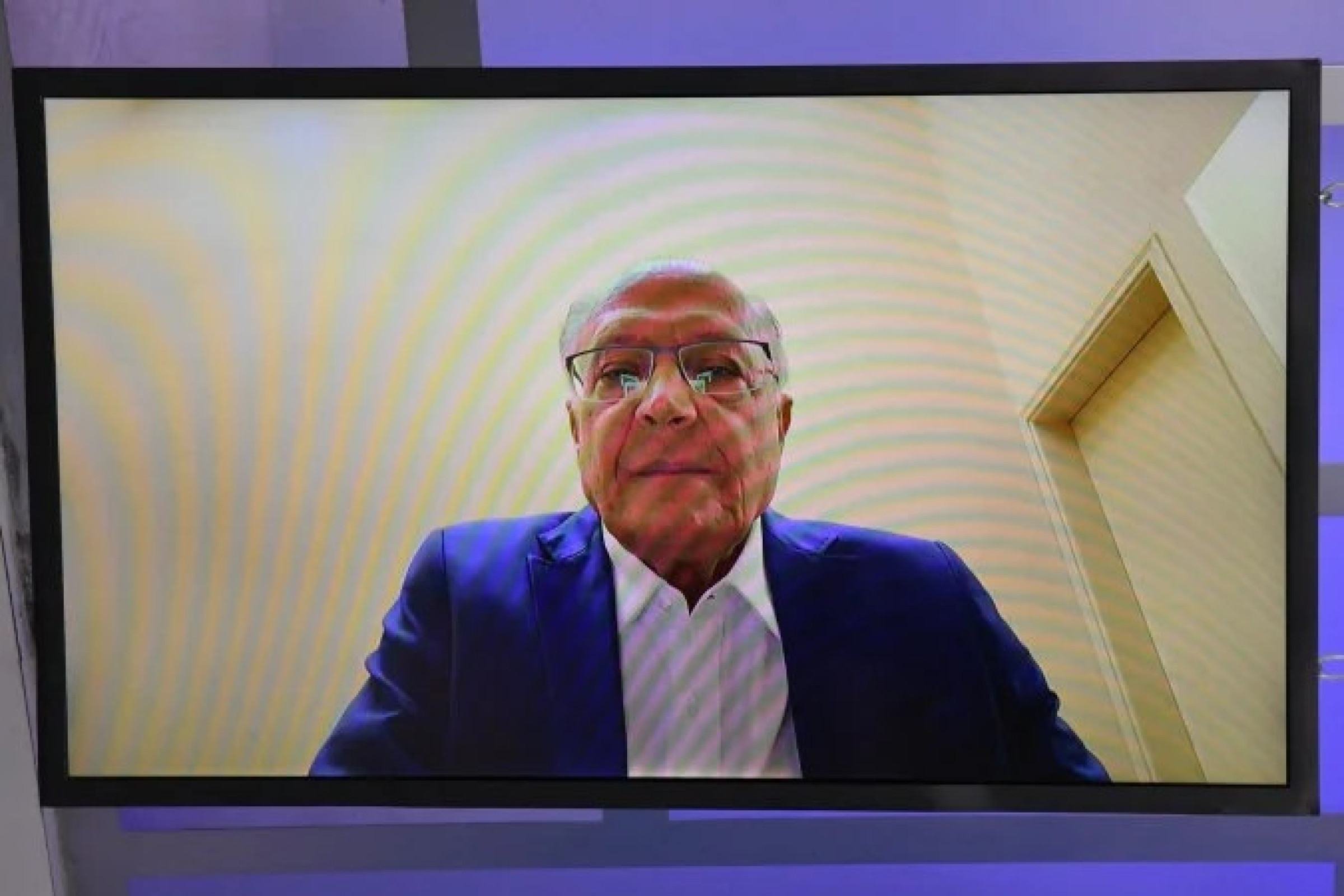 Alckmin defende transparência de sigilos de presidentes e critica Flávio