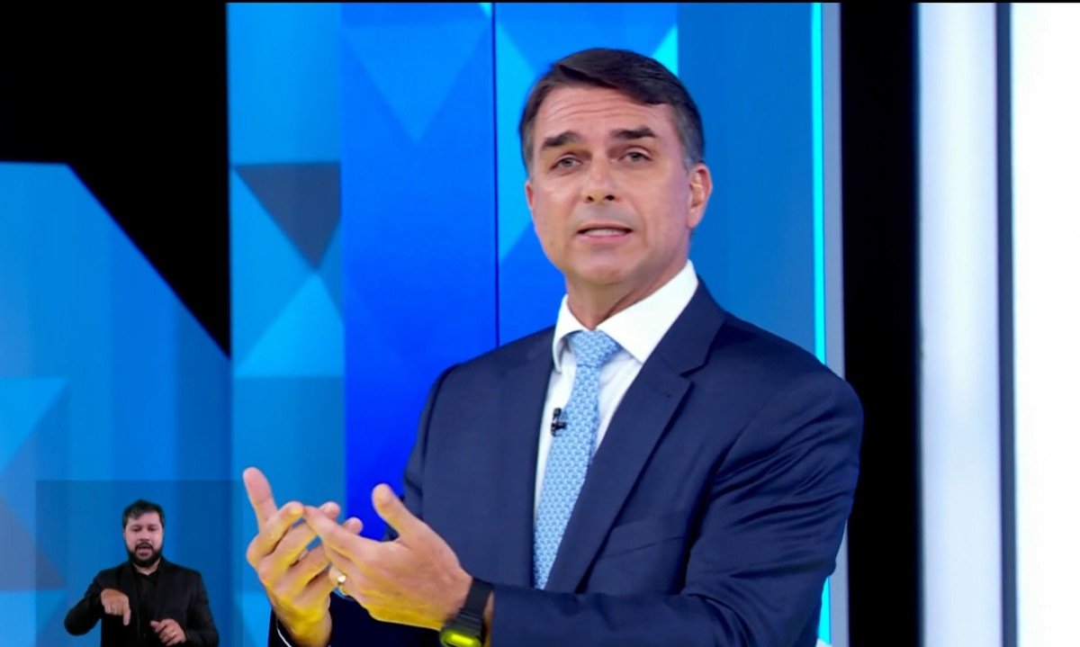 O candidato do PL afirmou que pretende ampliar o acesso ao saneamento básico na Região Norte e retomar a meta de universalização prevista no marco legal do setor - (crédito: TV Globo)