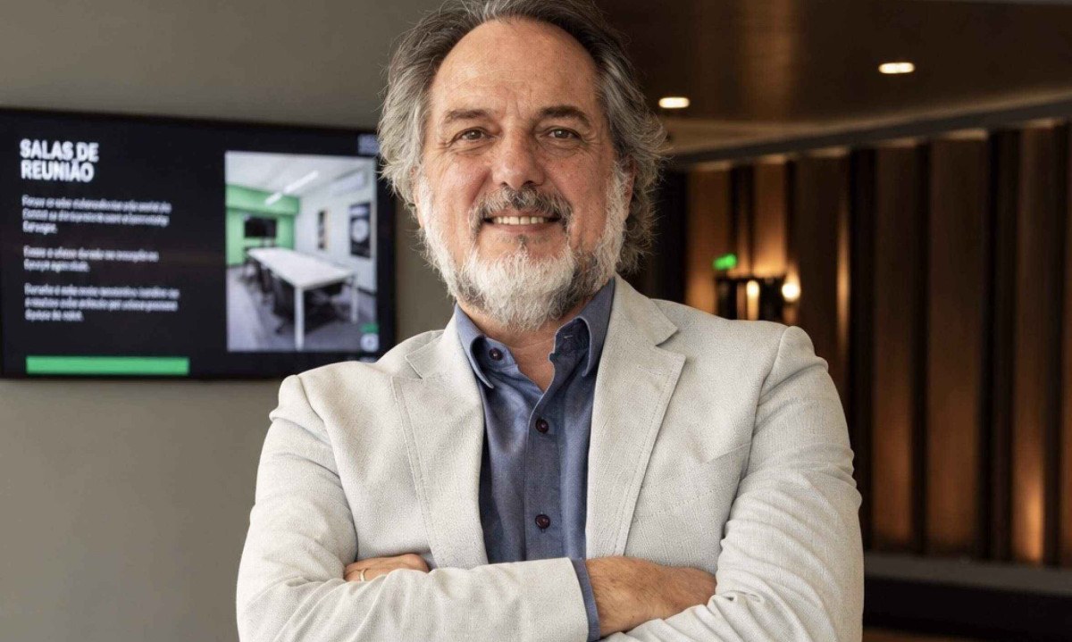 Guilherme Colombo nasceu em Buenos Aires e se mudou para o Rio de Janeiro aos 21 anos. Ele lança primeiro livro aos 59 anos - (crédito: Divulgação)