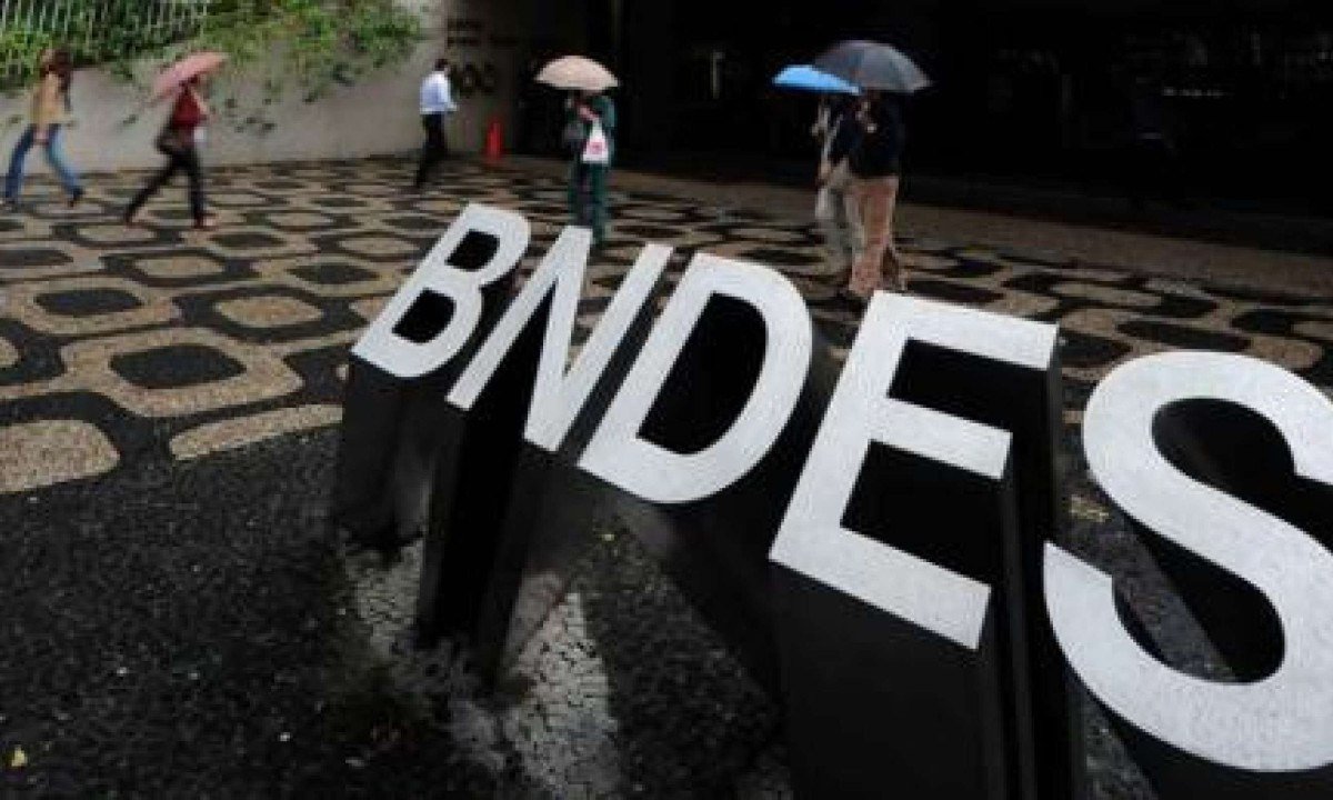  Sede do BNDES: banco liberou empréstimos de R$ 40,9 bilhões para empresas mineiras em quatro anos -  (crédito: Vanderlei Almeida/AFP)