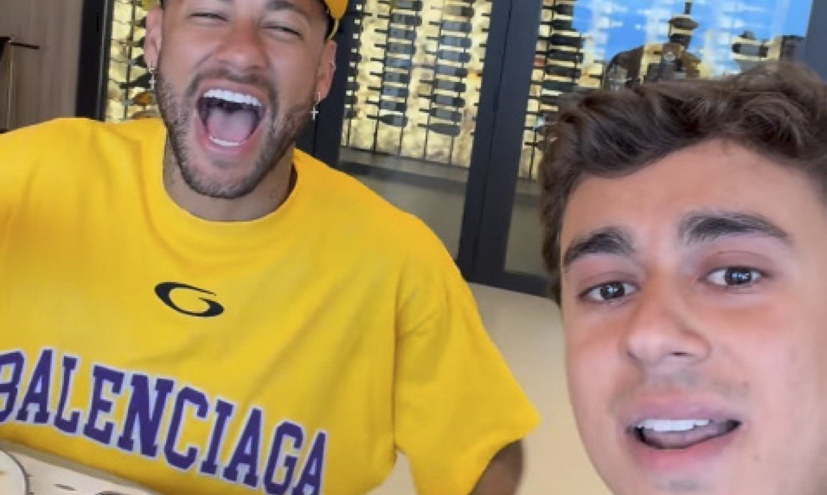 Vídeo foi publicado nas redes sociais nesta sexta-feira (23/10) - (crédito: Nikolas Ferreira e Neymar/Reprodução/Instagram)