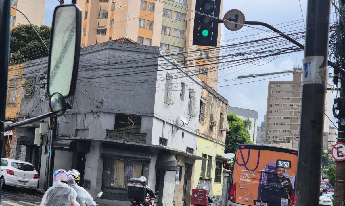 Semáforo na Rua Niquelina, no Bairro Santa Efigênia - (crédito: Jair Amaral/EM/D.A.Press)