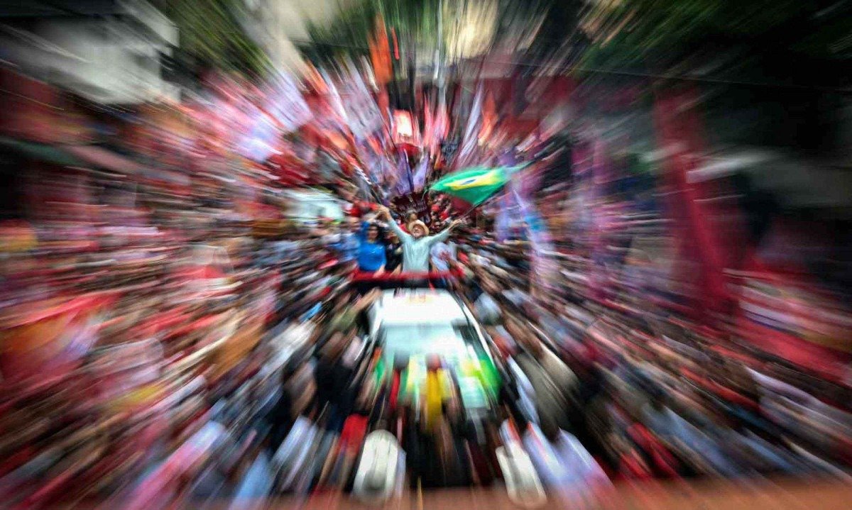 Neste domingo saberemos o que será dos próximos anos. E seja lá qual for o resultado, sobreviveremos
 -  (crédito: Luis ROBAYO / AFP)