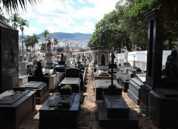 PBH abriu nesta quinta-feira (22/10) concessões de jazigos perpétuos nos cemitérios do Bonfim, da Paz, da Consolação e da Saudade -  (crédito:  Edesio Ferreira)