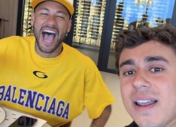 Vídeo foi publicado nas redes sociais nesta sexta-feira (23/10) -  (crédito: Nikolas Ferreira e Neymar/Reprodução/Instagram)