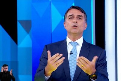 Durante o tempo de resposta, o senador também direcionou parte de sua fala à defesa dos animais -  (crédito: TV Globo)
