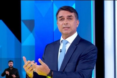 O candidato do PL afirmou que pretende ampliar o acesso ao saneamento básico na Região Norte e retomar a meta de universalização prevista no marco legal do setor -  (crédito: TV Globo)