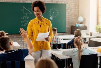 Professores s&atilde;o a categoria profissional mais confi&aacute;vel no Brasil, segundo pesquisa global sobre confian&ccedil;a nas profiss&otilde;es -  (crédito: Magnific)