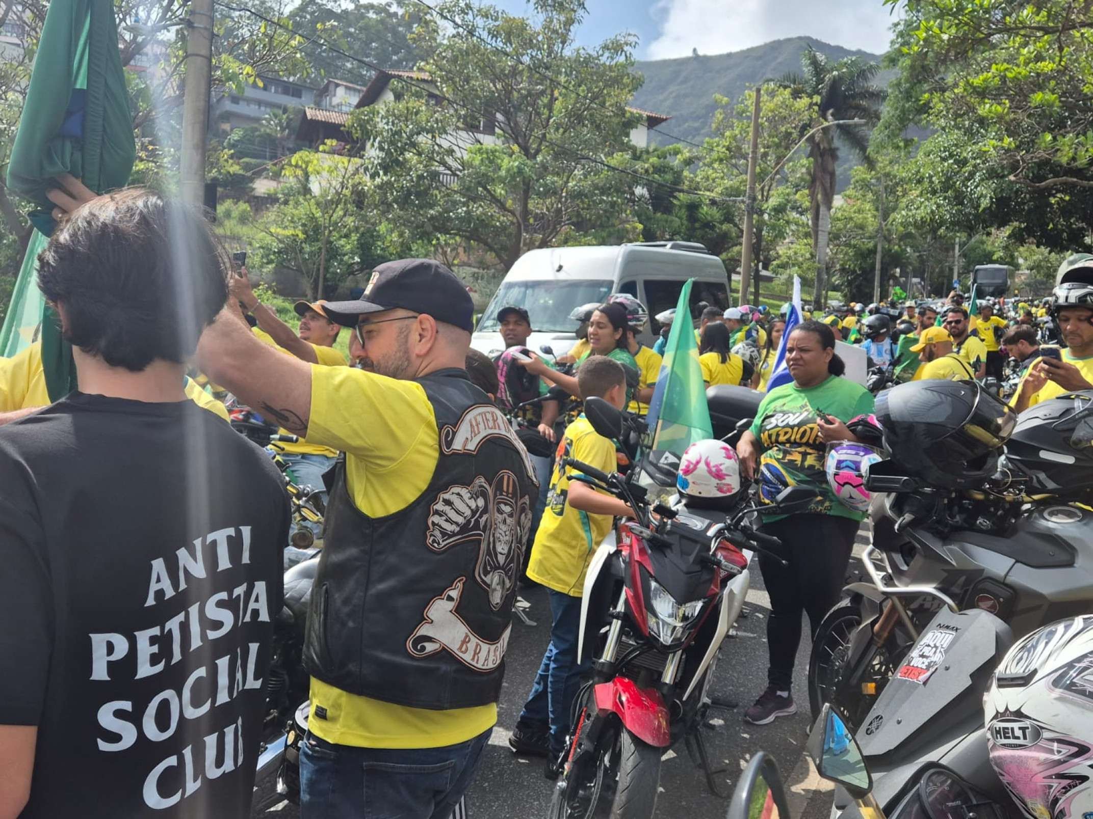 'Motociata do 22' reúne apoiadores de Flávio Bolsonaro (PL), na Praça do Papa, em BH
-Jair Amaral / EM / DA Press