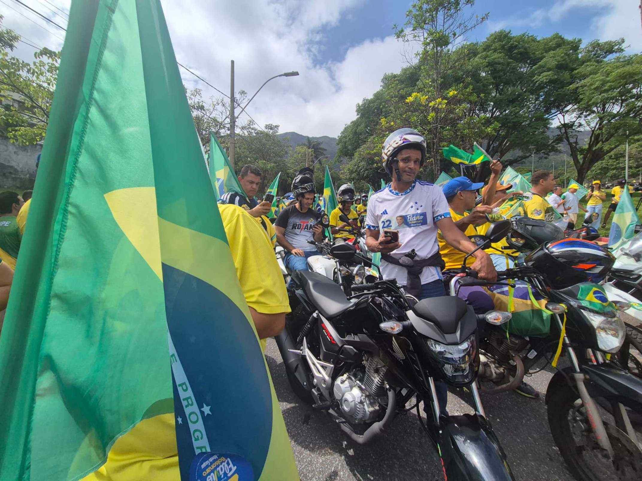 'Motociata do 22' reúne apoiadores de Flávio Bolsonaro (PL), na Praça do Papa, em BH
-Jair Amaral / EM / DA Press