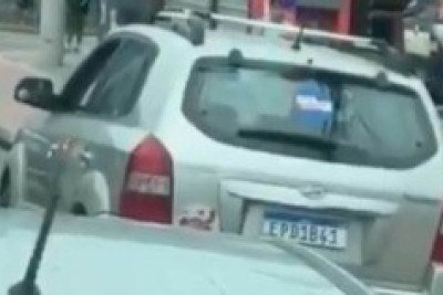 Carro do suspeito pelo atropelamento de duas crianças em ato bolsonarista -  (crédito: Reprodução)