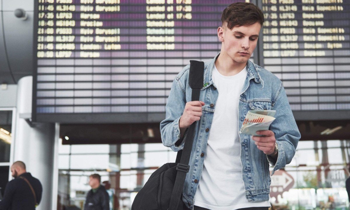 Em situações excepcionais, quando o aeroporto não tem estrutura, faltam fornecedores ou acontece uma emergência que ninguém previa, a companhia pode, em vez de te entregar o voucher ou o hotel, te reembolsar depois -  (crédito: standret/magnific.com)