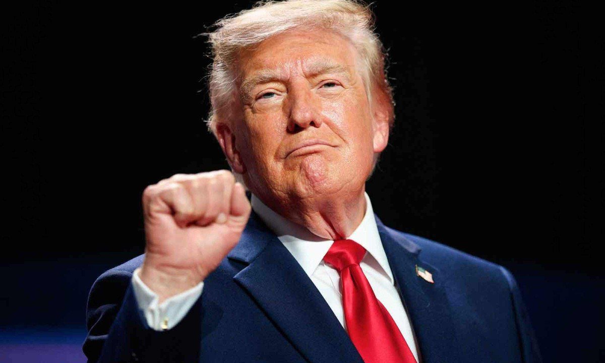 O presidente Donald Trump questionou, sem provas, a lisura das eleiçoes brasileiras -  (crédito: Win McNamee/Getty Images/AFP)