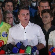 Por que Flávio Bolsonaro perdeu uma eleição em que saiu na frente? - Foto: Joédson Alves/Agência Brasil