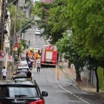 Motociclista morre ao passar sobre cabo energizado durante temporal em BH - Reprodução/Redes Sociais 