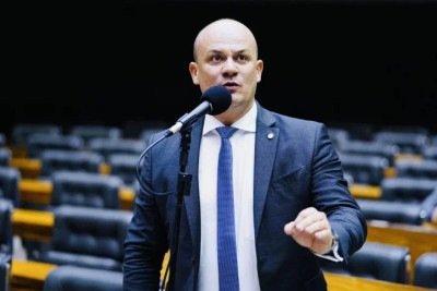 Nota de protesto foi assinada por Cabo Gilberto, líder da banca de oposição na Câmara  -  (crédito: Assessoria Cabo Gilberto/Divulgação)