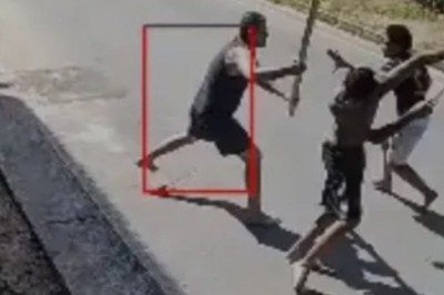 Imagens de câmeras de segurança de uma residência vizinha registraram a sequência das agressões.  -  (crédito: Reprodução/Redes Sociais)