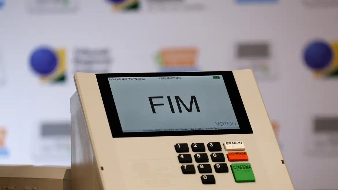 Entenda o encerramento do pleito e a prorroga&ccedil;&atilde;o do hor&aacute;rio de vota&ccedil;&atilde;o -  (crédito: Ag&ecirc;ncia Brasil / T&acirc;nia Rego)
