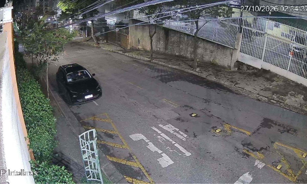 O militar estava estacionado em uma rua, quando um veículo prata passou e retornou. Na volta, um suspeito desceu, abordou o policial e atirou contra o agente. - (crédito: Imagens cedidas ao Estado de Minas)