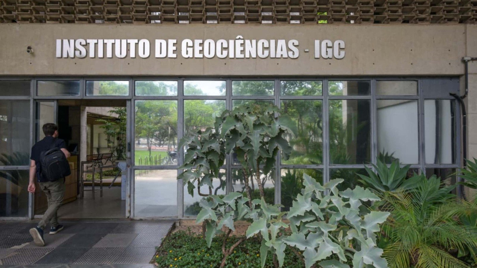 UFMG inaugura nesta terça-feira, 27 de outubro, às 10h, no auditório do Instituto de Geociências (IGC), o supercomputador 