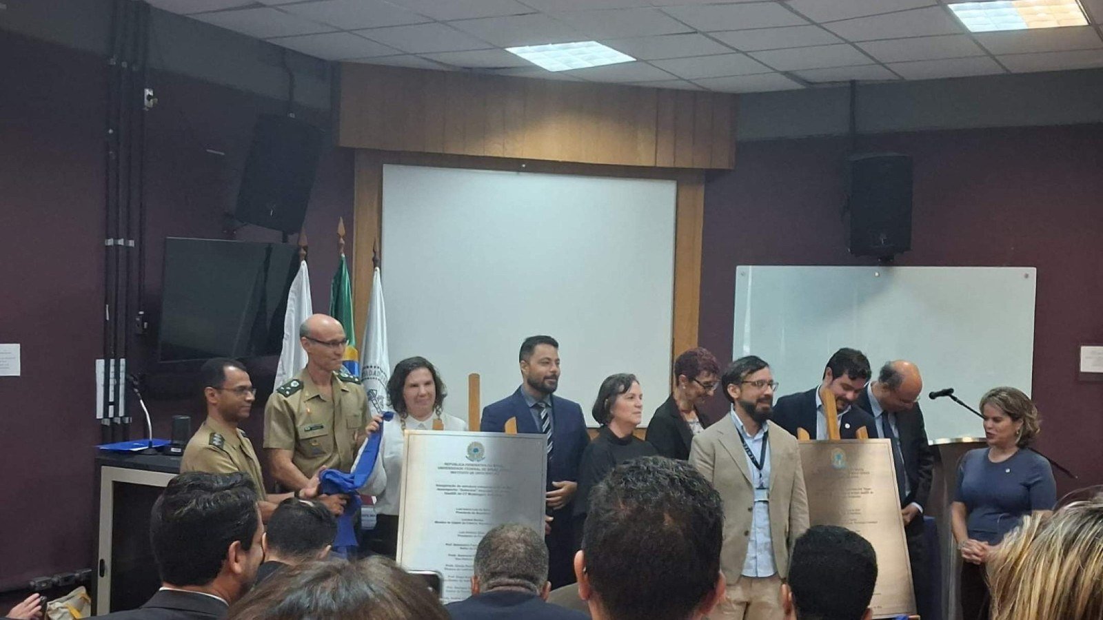 UFMG inaugura nesta terça-feira, 27 de outubro, às 10h, no auditório do Instituto de Geociências (IGC), o supercomputador 