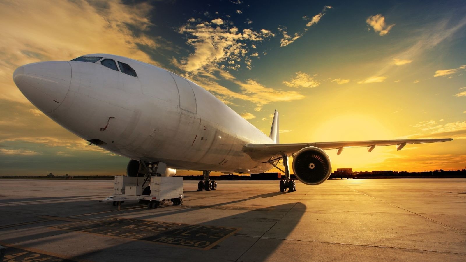 Companhias a&eacute;reas e passageiros enfrentam novas regras da Anac para atrasos e cancelamentos de voos -  (crédito: Freepik)