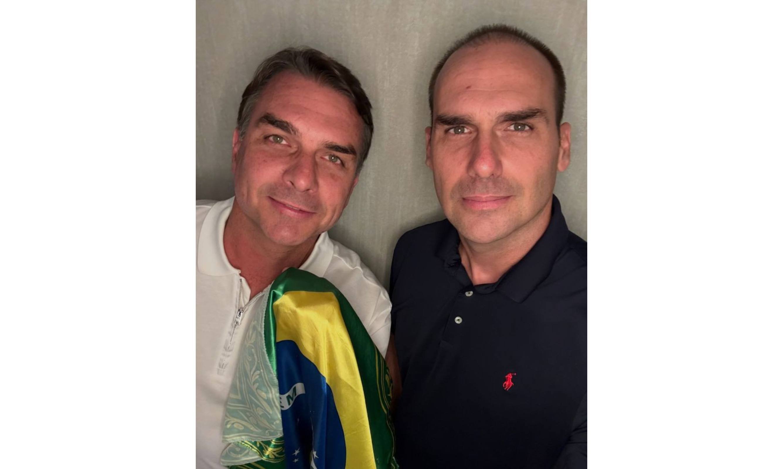 Flávio Bolsonaro reencontra Eduardo nos EUA
