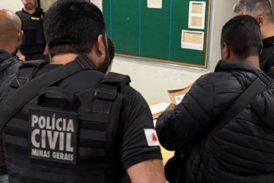 A Polícia Civil de Minas Gerais (PCMG) cumpriu, nesta quarta-feira (28/10), nove mandados de prisão preventiva e 13 de busca e apreensão durante a operação Consignatus, que investiga um grupo suspeito de fraudes contra idosos e aposentados -  (crédito: Divulgação/PCMG)