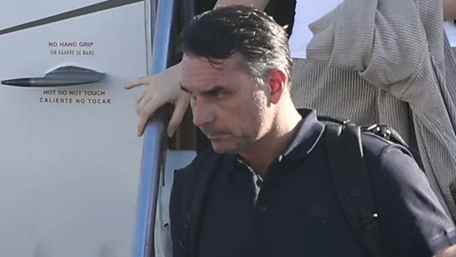 Fl&aacute;vio Bolsonaro desembarca nos EUA ap&oacute;s viagem controversa que descumpriu ordem judicial -  (crédito: Imagem: Ricardo Arduengo/AFP)