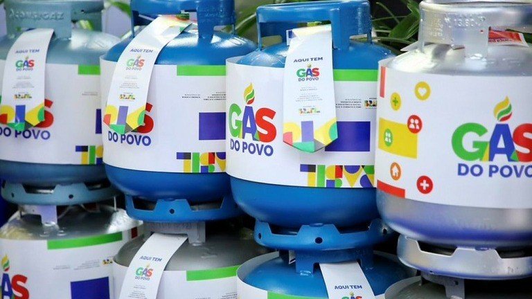 O programa G&aacute;s do Povo, que garante recarga gratuita de botij&atilde;o, tem continuidade assegurada pelo Governo Federal, desmentindo boatos de cortes -  (crédito: Divulga&ccedil;&atilde;o/MME )