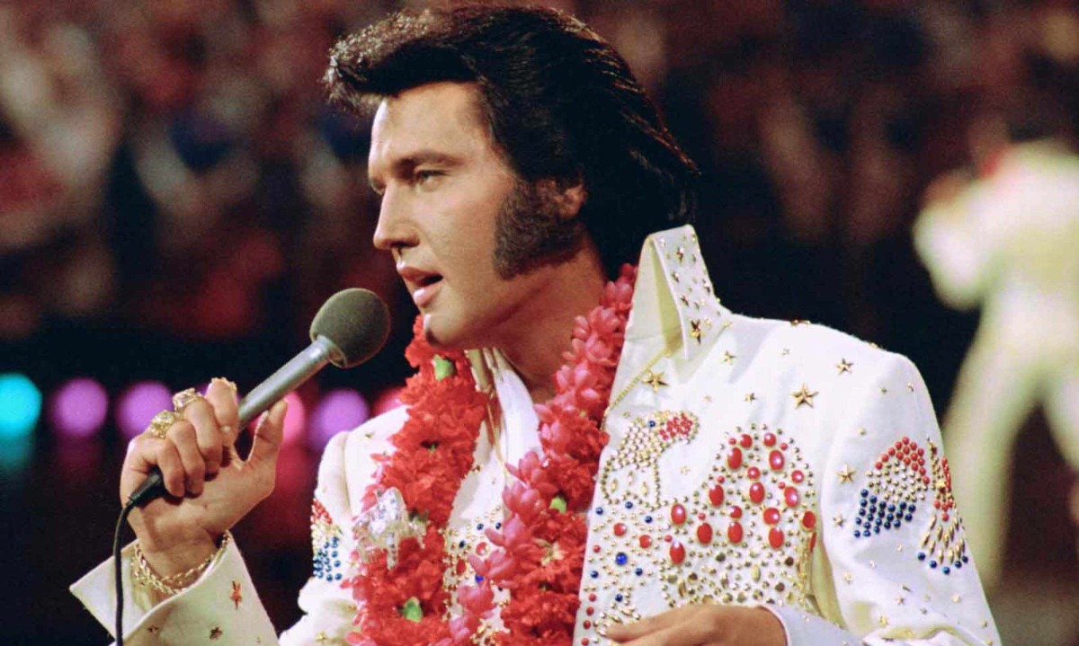 O espetáculo exibe imagens de Elvis dos especiais de TV "The 68 comeback special" e "Elvis: Aloha from Hawaii", e dos filmes "Elvis: That’s the way it is" e "Elvis on tour" - (crédito: Elvis Presley Enterprises, Inc/Divulgação)