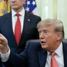 Governo Trump exigiu que Flávio recuasse em declaração golpista sobre vitória eleitoral - Jim Watson/AFP