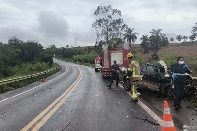 Acidente aconteceu no Km 226 da rodovia MG-050 -  (crédito: CBMMG)