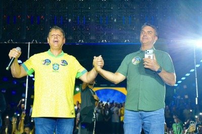 Tarcísio aconselhou Flávio a adotar tom moderado após o resultado das eleições -  (crédito:  Charles Vieira/Divulgação)