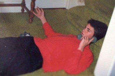 Produção da Netflix traz imagens de arquivo de Matthew Perry, depoimentos de amigos e da irmã -  (crédito: Netflix/Divulgação)