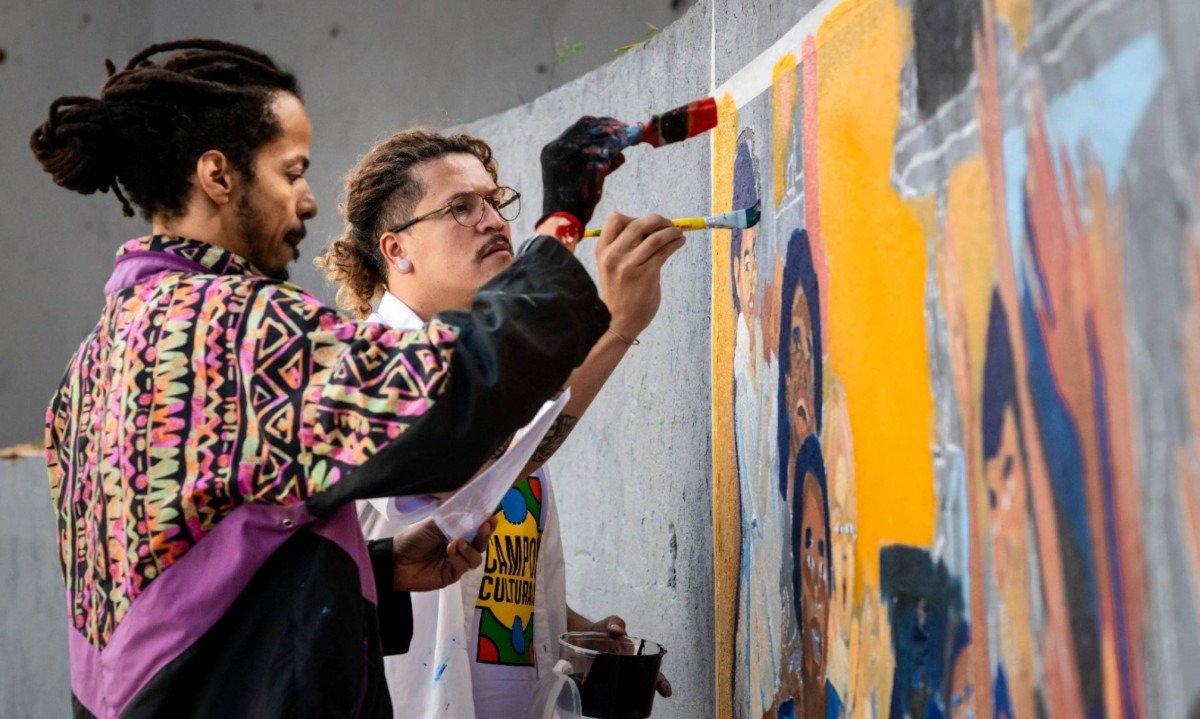 Campos Culturais transforma quadra em arte em Santos Dumont - (crédito: DINO)