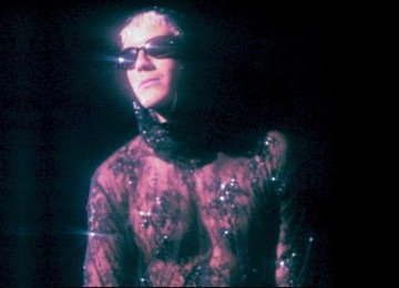 Do disco à brasilidade: Alê reinventa 