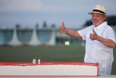 Camilo Santana deve voltar para o governo, mas não para o MEC -  (crédito: André Borges/ EPA-EFE/REX/Shutterstock)