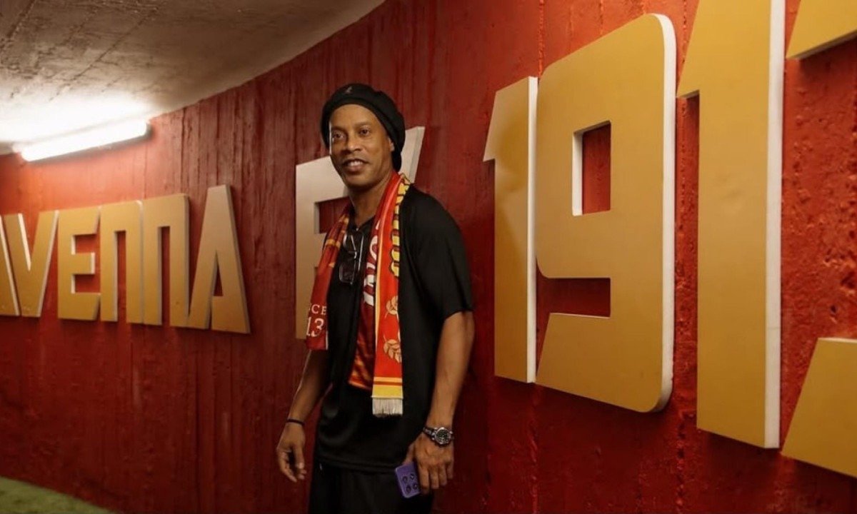 Efeito Ronaldinho: retorno aos gramados tem data marcada e impulsiona negócios de clube italiano - (crédito: No Ataque Internacional)