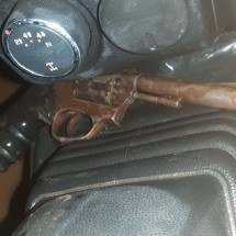 Homem reage a assalto em casa e mata um dos invasores em MG - PMMG/Reprodução