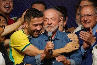 Janones responde a Petro no X -  (crédito: Reprodução)