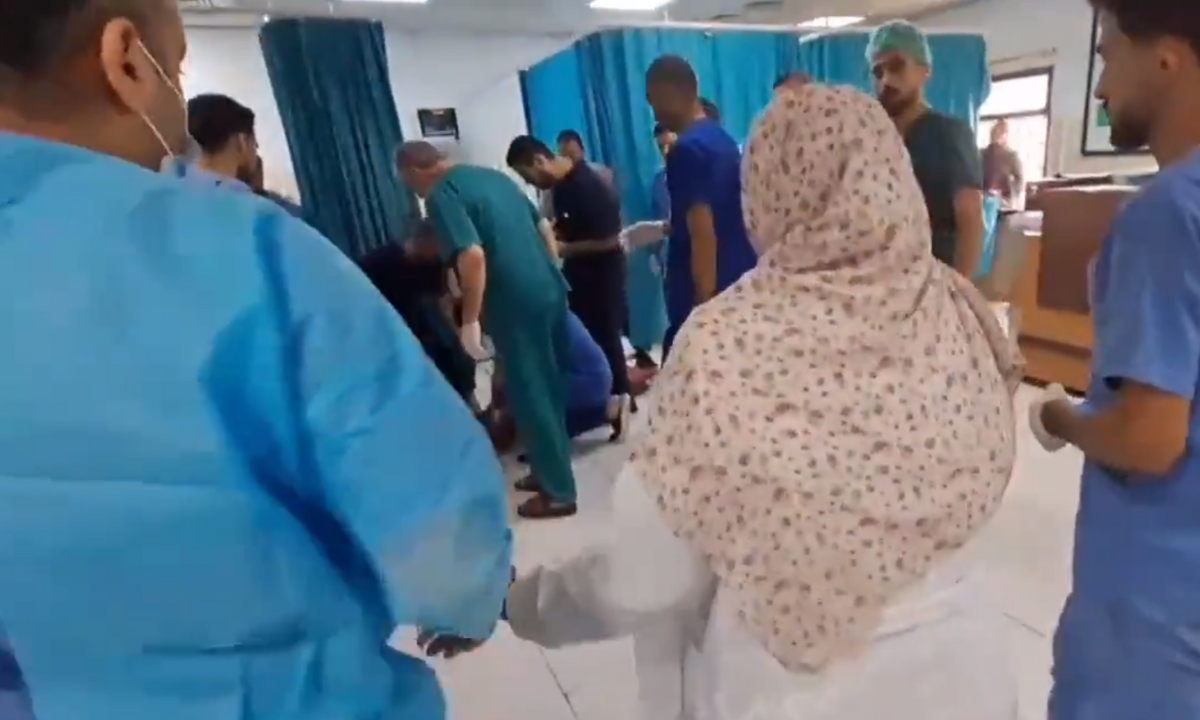 Médica estava no hospital com as vítimas do bombardeio de Israel em campo de refugiados -  (crédito: Reprodução)