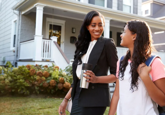 Plataformas na internet permitem que mães construam carreiras profissionais mantendo foco na família -  (crédito: Alamy)