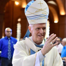 Arcebispo viraliza ao falar com fiéis em missa: ‘Vocês, pobres, levantem-se aí’; veja vídeo - Thiago Leon/CNBB/Reprodução