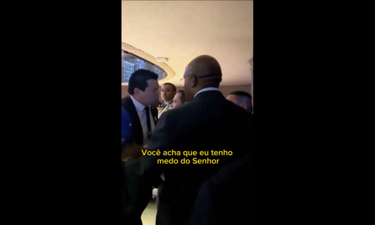 Deputado Gilvan reclama do senador Hamilton Mourão ter cumprimentado o futuro ministro do Supremo, Flávio Dino -  (crédito: Reprodução/Twitter)