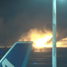Colisão de aviões no Japão deixa mortos em aeroporto de Tóquio - Reprodução de vídeo redes sociais 