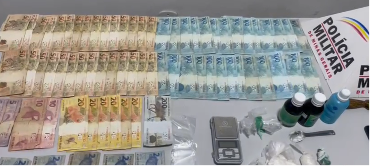 Traficante é preso com mais de R$ 4 mil após ser denunciado por usuário de drogas em MG