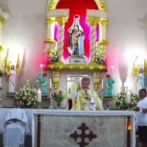 Vídeo: padre chama noivos de pobre por causa da decoração do casamento  - Redes Sociais/Reprodução