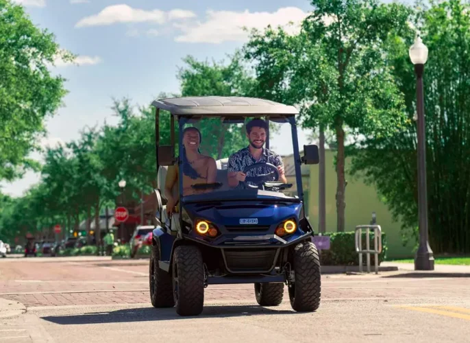 Americanos adotam carrinhos de golfe elétricos como automóvel - divulgação